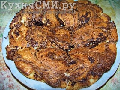 Шоколадный мраморный кекс выпекаем в нагретой духовке минут 40